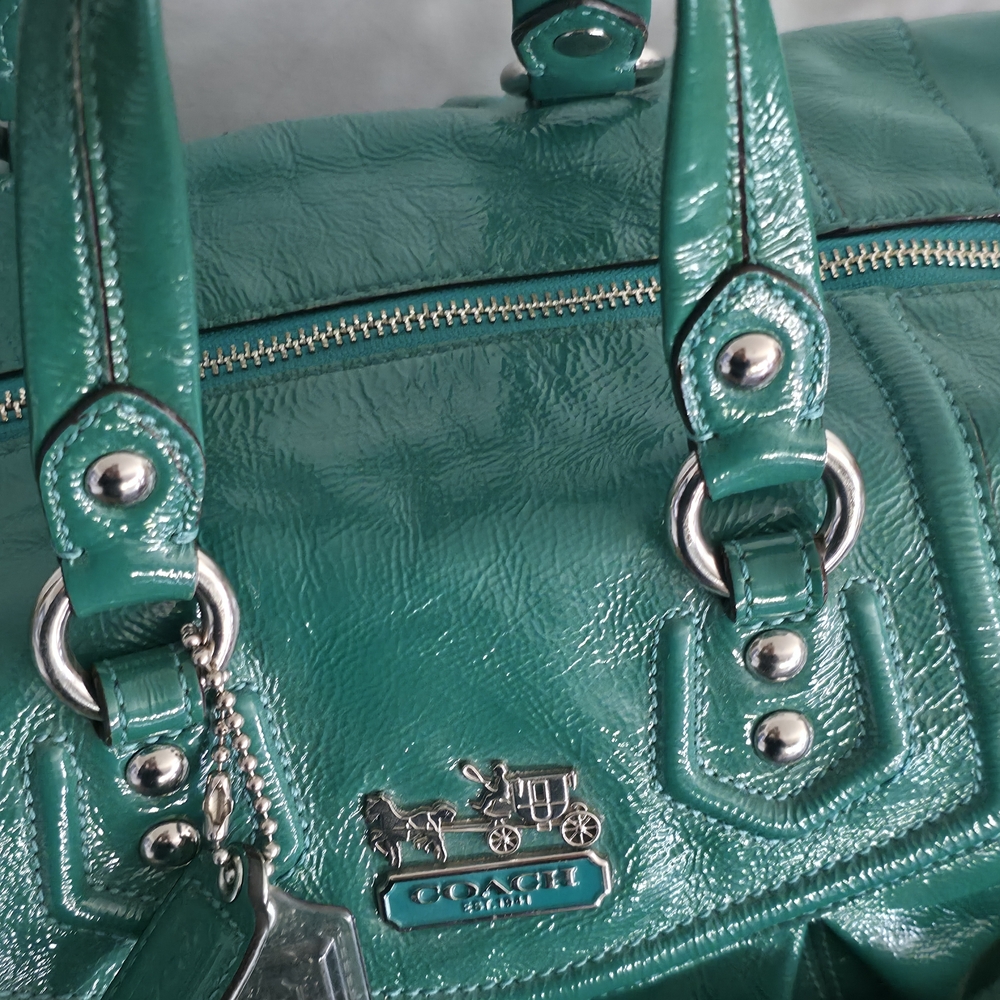 Rare Coach Ashley in Green Jade Patent leather Satchel And Matching Wallet - Picture 8 of 11